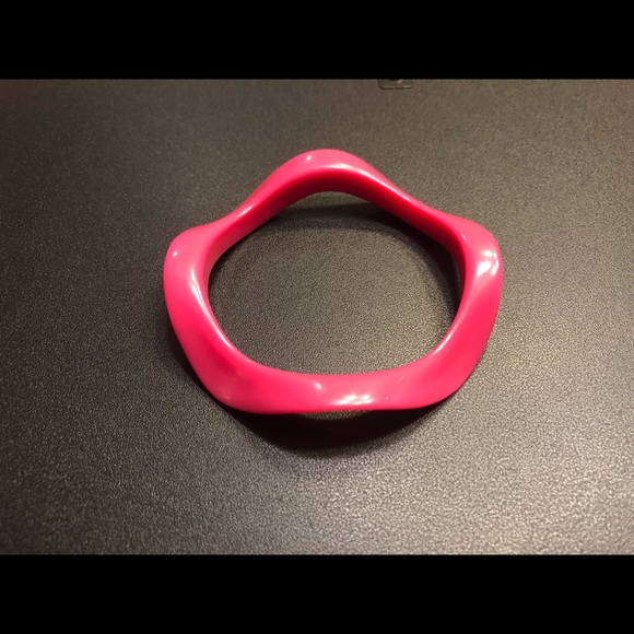 80s Hot Pink Bangle Bracelet - Picture 3 of 4